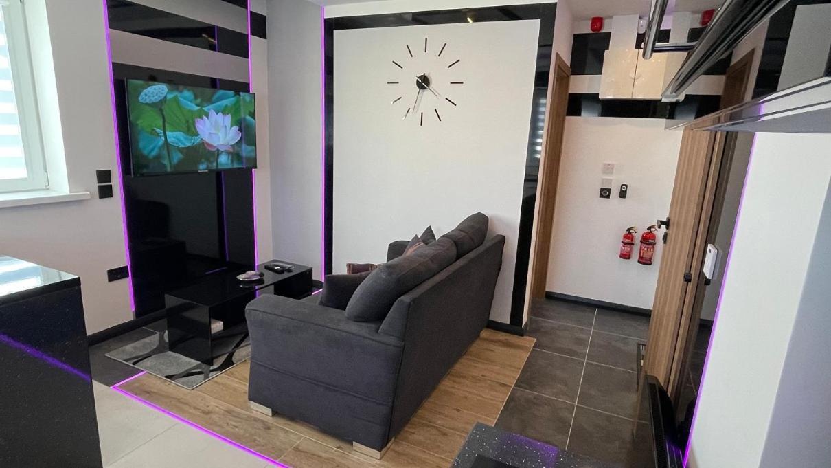 #5 Tgha Luxury One Bedroom Apartment In 애슬론 외부 사진