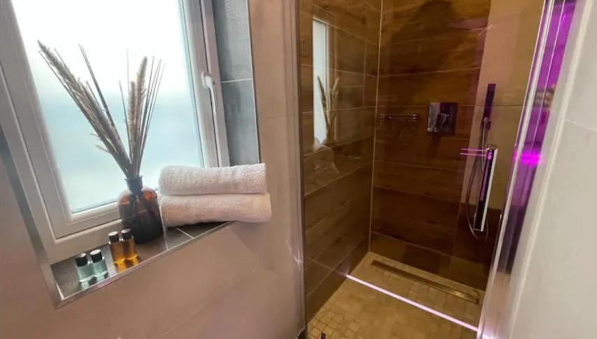 #5 Tgha Luxury One Bedroom Apartment In 애슬론 외부 사진