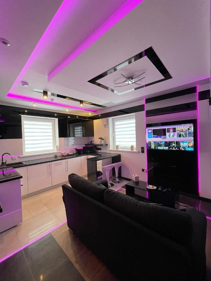 #5 Tgha Luxury One Bedroom Apartment In 애슬론 외부 사진